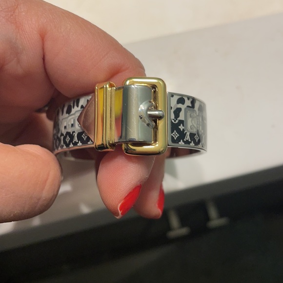 EUC Louis Vuitton Confidential bangle with pouch. - Picture 7 of 7